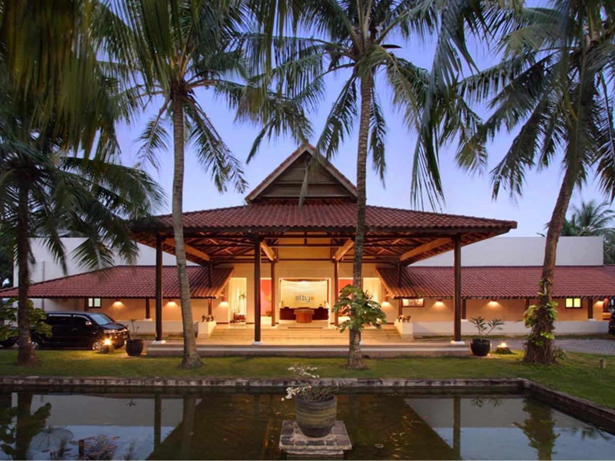 Grand Elty Krakatoa Hotell Kalianda Exteriör bild